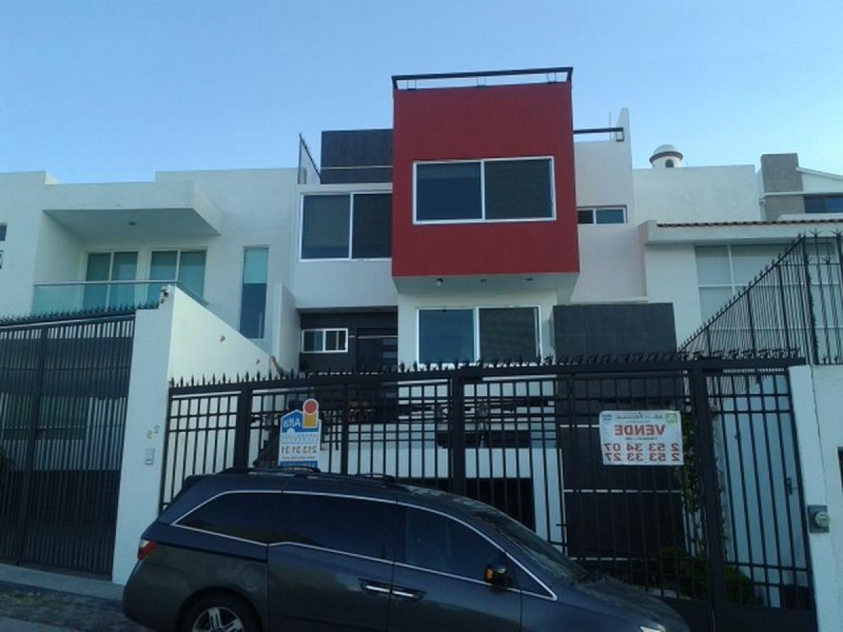 4 bedrooms House in Queretaro, Mexico No. 149987