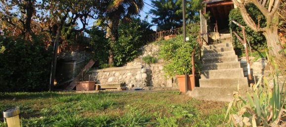 3 Schlafzimmer Villa in San Fermo della Battaglia, Italy, Nr. 12178 2