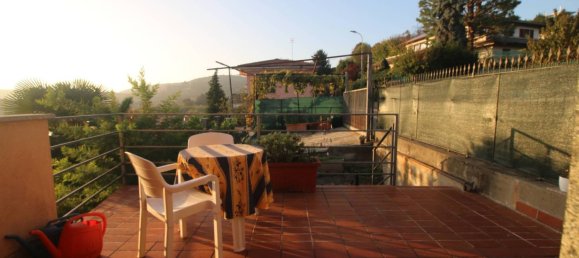 3 Schlafzimmer Villa in San Fermo della Battaglia, Italy, Nr. 12178 10