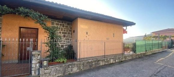 3 Schlafzimmer Villa in San Fermo della Battaglia, Italy, Nr. 12178 7