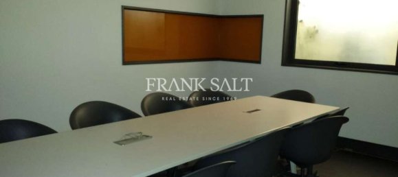 600m² Office in Ta' Xbiex, Malta No. 11818 12