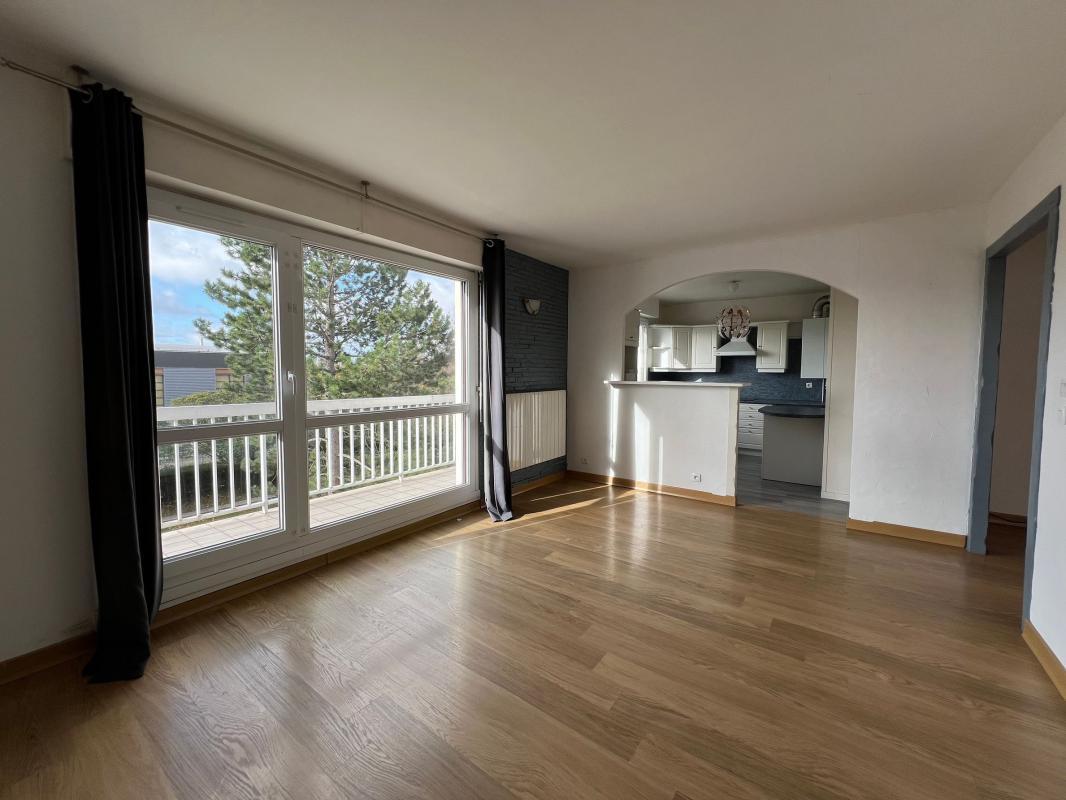 Квартира с 3 спальнями в Ле Плесси-Тревиз, Франция № 174572