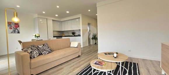 3 bedrooms Apartment in Lisbon, Portugal No. 100732 6