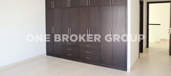 4 bedrooms Villa in Al Barsha, UAE No. 269 13