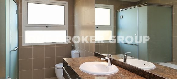 4 bedrooms Villa in Al Barsha, UAE No. 269 12