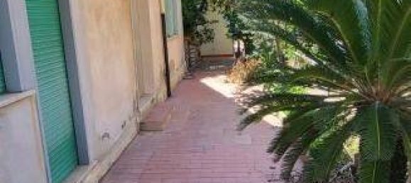 5 rooms Building in Messina, Italy No. 191307 4