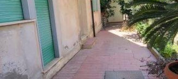 5 rooms Building in Messina, Italy No. 191307 5