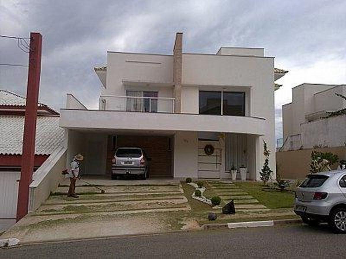 Casa de 4 dormitorios en Sao Paulo, Brazil No. 466706