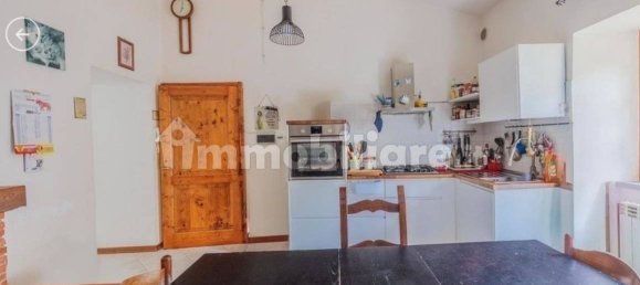 3 bedrooms House in Arezzo, Italy No. 252620 13