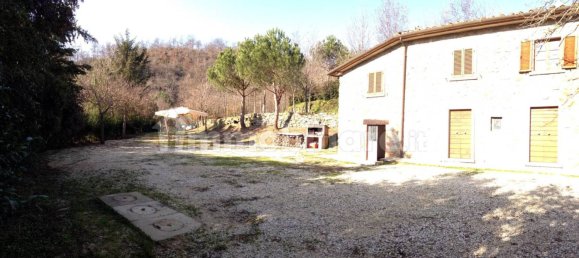 3 bedrooms House in Arezzo, Italy No. 252620 4