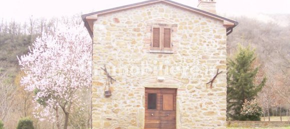 3 bedrooms House in Arezzo, Italy No. 252620 3