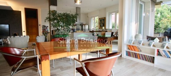 3 Schlafzimmer Wohnung in Carate Brianza, Italy, Nr. 258858 36