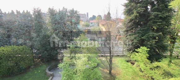 3 Schlafzimmer Wohnung in Carate Brianza, Italy, Nr. 258858 5