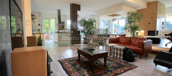 3 Schlafzimmer Wohnung in Carate Brianza, Italy, Nr. 258858 26