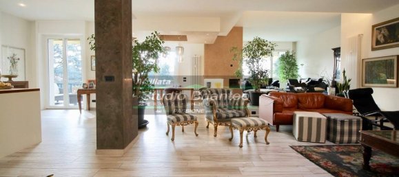 3 Schlafzimmer Wohnung in Carate Brianza, Italy, Nr. 258858 43