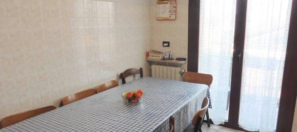 Apartamento de 4 habitaciónes en Nogarole Rocca, Italy No. 38947 10