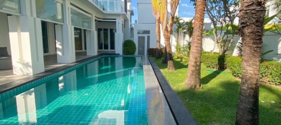 4 bedrooms Villa in Pattaya, Thailand No. 4237 7