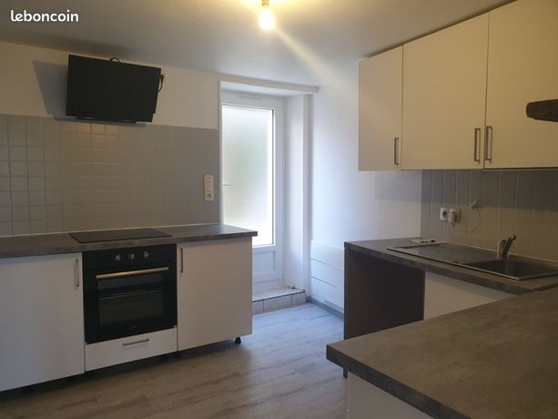 3 bedrooms House in Charente, France No. 305767