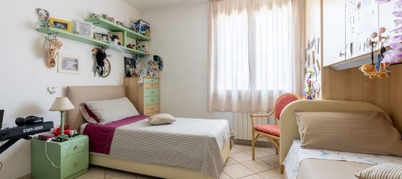 Квартира с 2 спальнями в Понтедера, Италия № 349835 6