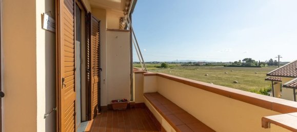 Квартира с 2 спальнями в Понтедера, Италия № 349835 9