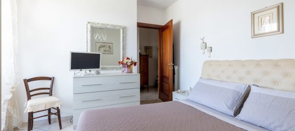 Квартира с 2 спальнями в Понтедера, Италия № 349835 5