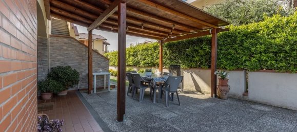 Квартира с 2 спальнями в Понтедера, Италия № 349835 13