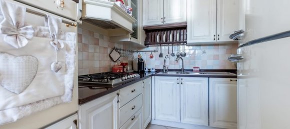 Квартира с 2 спальнями в Понтедера, Италия № 349835 2