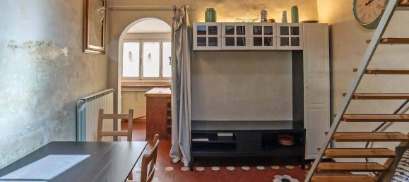 1 bedroom Apartment in Florence, Italy No. 115327 2