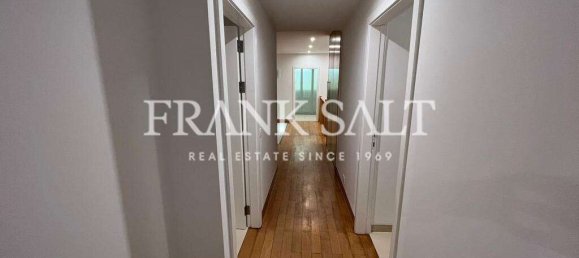 Villa de 4 dormitorios en Saint Paul's Bay, Malta No. 7771 14