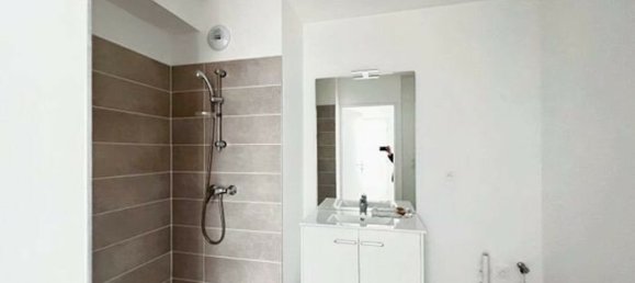 Apartamento de 1 dormitorio en Lille, France No. 94514 5