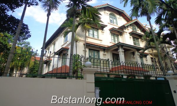 5 bedrooms Villa in Tay Ho, Vietnam No. 7134