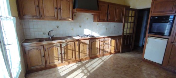 5 Schlafzimmer Haus in Alluyes, France, Nr. 103502 3