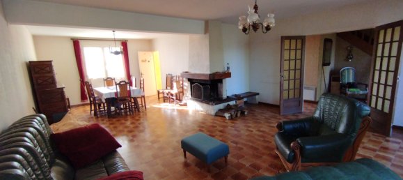 5 Schlafzimmer Haus in Alluyes, France, Nr. 103502 2