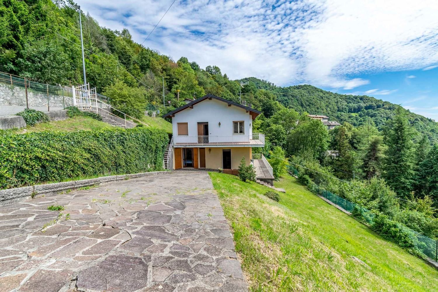 6-salle Villa à Berbenno, Italy No. 300172