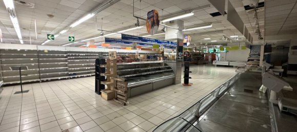 Коммерческая недвижимость 1760м² в Удине, Италия № 364723 8