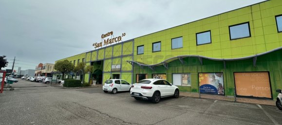 Коммерческая недвижимость 1760м² в Удине, Италия № 364723 3