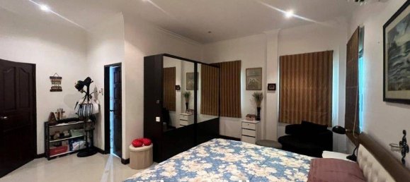 5 bedrooms Villa in Hua Hin, Thailand No. 24078 8