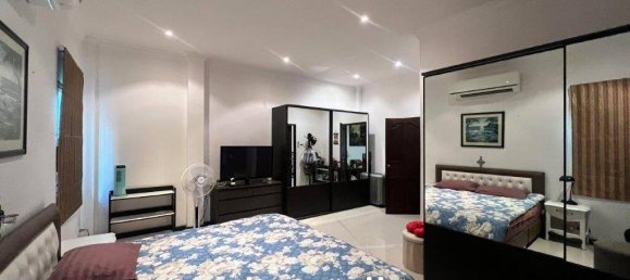 5 bedrooms Villa in Hua Hin, Thailand No. 24078 9