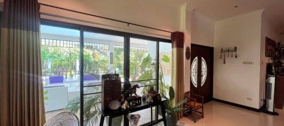 Villa de 5 dormitorios en Hua Hin, Thailand No. 24078 8