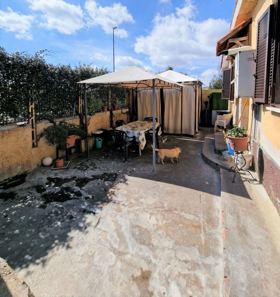 3 rooms House in Rome, Italy No. 34067