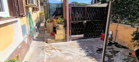 3 rooms House in Rome, Italy No. 34067 2