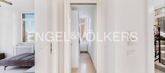 4 غرف نوم فيلا في Porto Ceresio, Italy رقم 62530 16