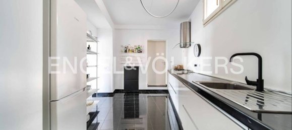 4 غرف نوم فيلا في Porto Ceresio, Italy رقم 62530 39