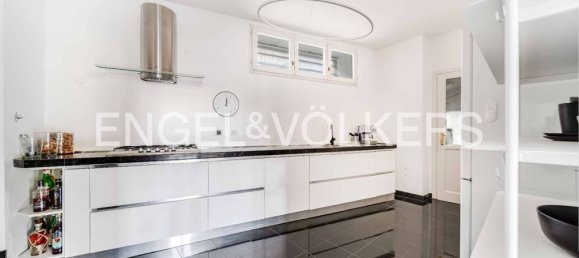 4 غرف نوم فيلا في Porto Ceresio, Italy رقم 62530 38