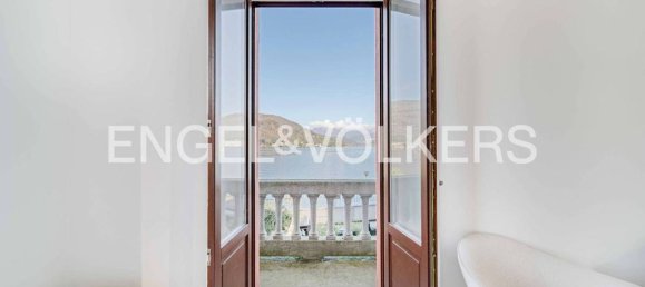 4 غرف نوم فيلا في Porto Ceresio, Italy رقم 62530 47