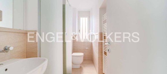 4 غرف نوم فيلا في Porto Ceresio, Italy رقم 62530 37