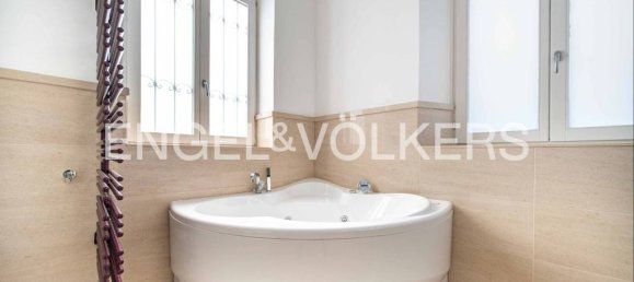 4 غرف نوم فيلا في Porto Ceresio, Italy رقم 62530 12