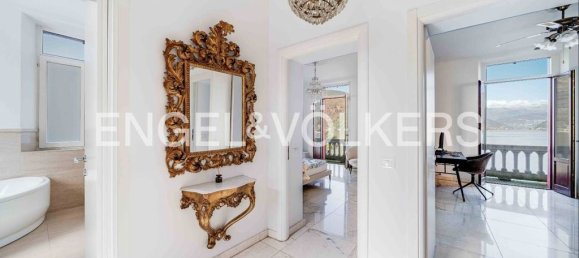 4 غرف نوم فيلا في Porto Ceresio, Italy رقم 62530 43