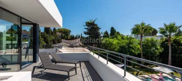 4 bedrooms Villa in Estepona, Spain No. 119715 9