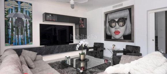 4 bedrooms Villa in Estepona, Spain No. 119715 2